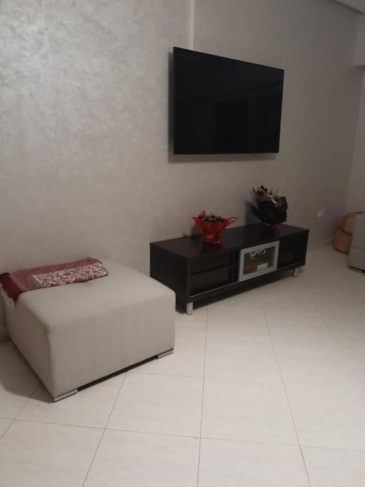 Spacious & Pristine Apartment *